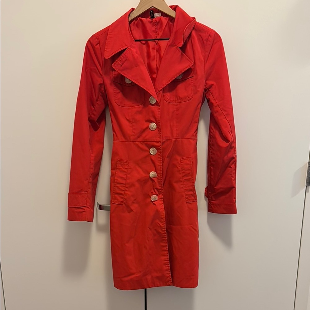 Vibrant Red Tailored Trench Coat with Notched Lapel